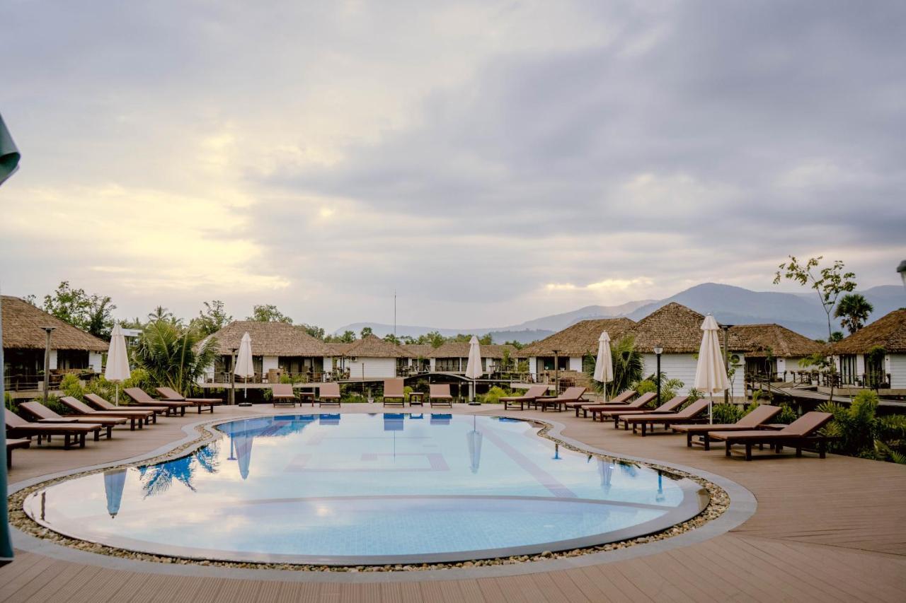 Good Time Relax Resort Kampot Buitenkant foto