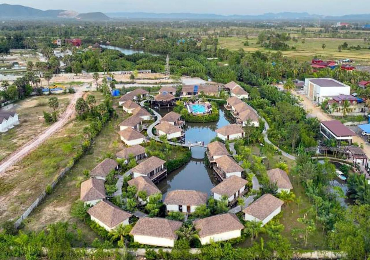 Good Time Relax Resort Kampot Buitenkant foto